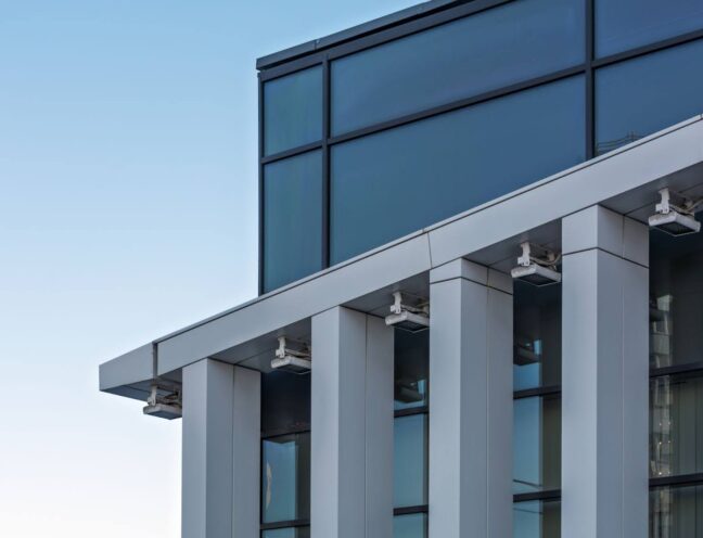 Close view of the top of a commercial building.